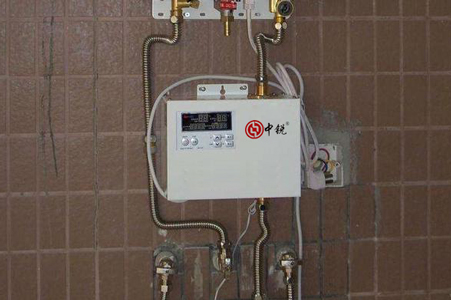 熱水器距離較遠(yuǎn)，每次洗澡都要浪費(fèi)冷水怎么辦？